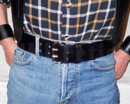 cut Leatherbelt black with stitching