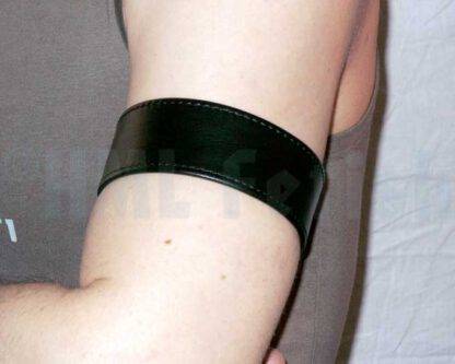 Bracelet musculaire en cuir avec boutons-pression