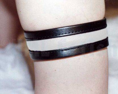 Code-Bicepsband with coloured stripe